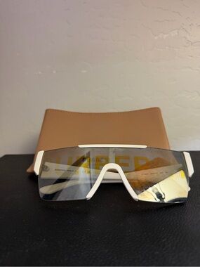 Burberry White Frameless Shield Sunglasses with Brown Case
